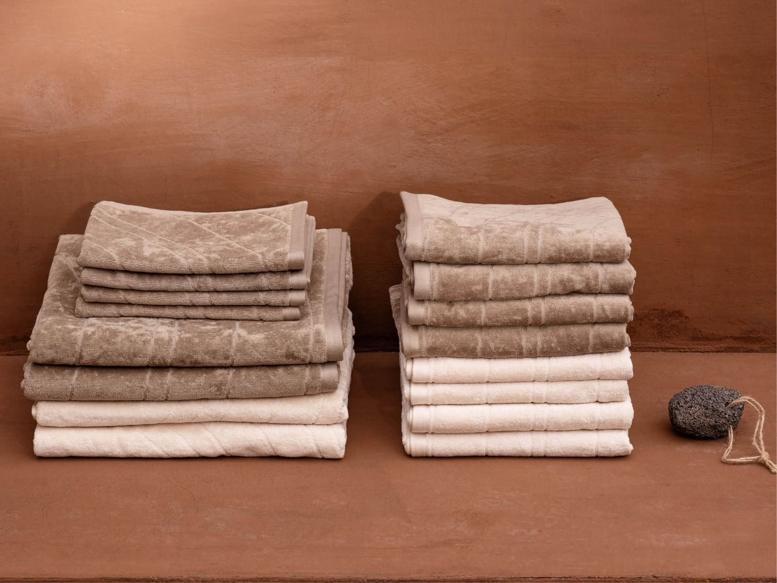 Gæstehåndklæder velour classic taupe 30x50 - 4 st