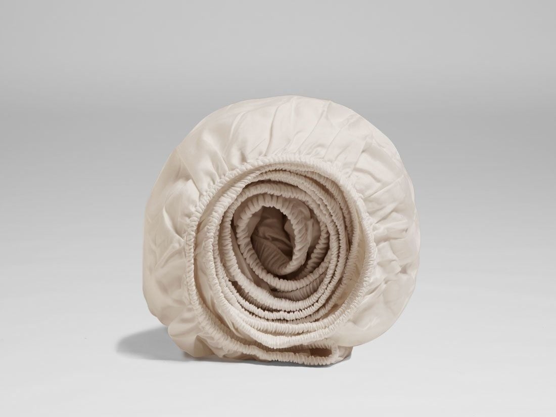 Faconlagen ekstra højt bomuldssatin natural