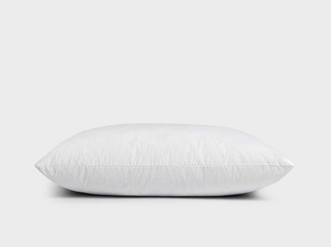 Pyntepude med genanvendte fjer 40x60