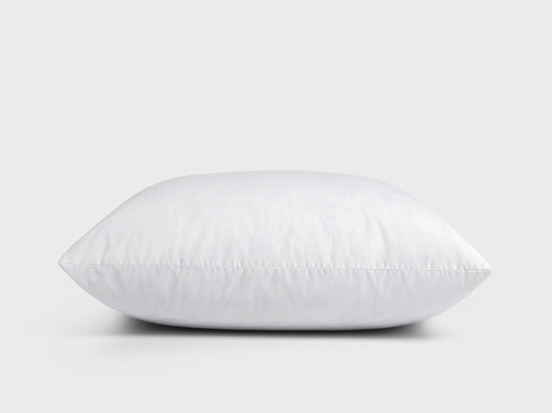 Pyntepude med genanvendte fjer 50x50