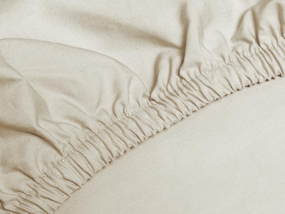 Faconlagen bomuldssatin sandy grey